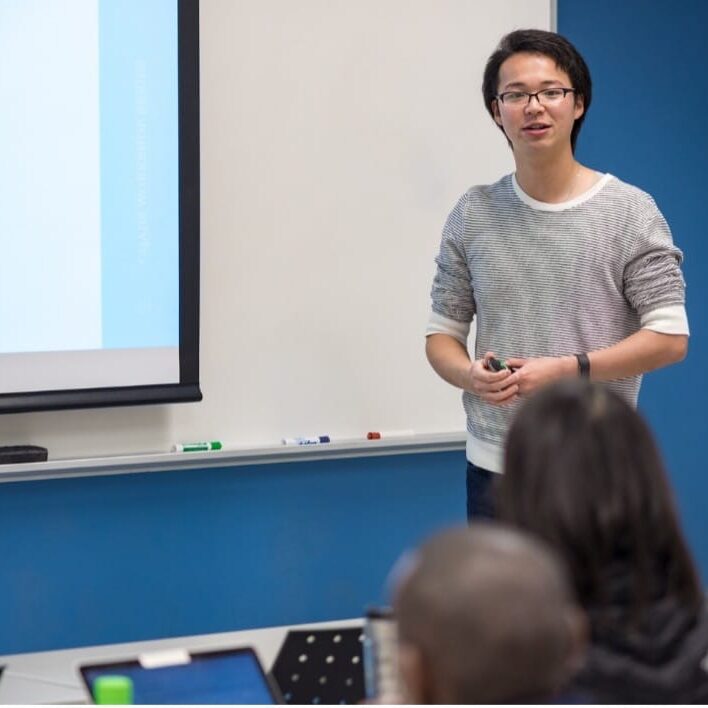 Shintaro Hagiwara presenting at a Data Science Workshop at Carleton University (2017)